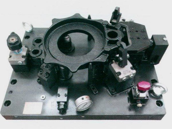 製動器底闆(ban)液(ye)壓裌(jia)具